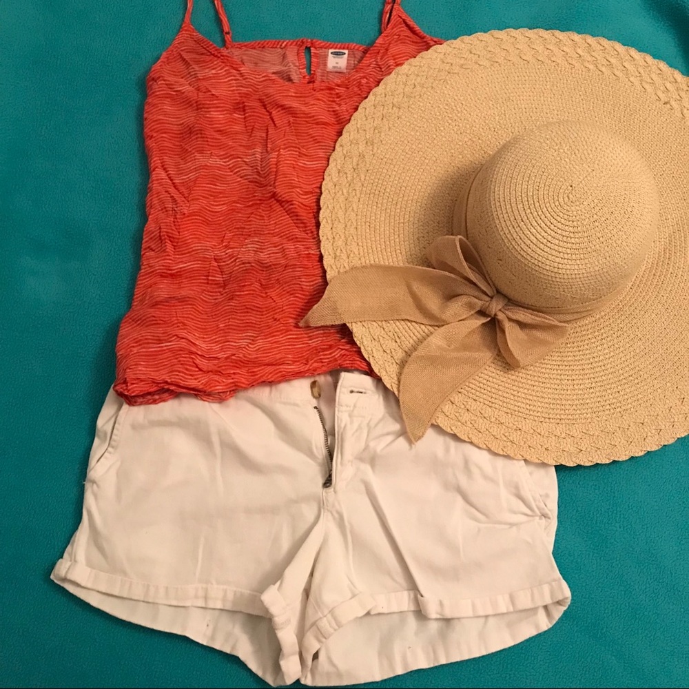 White Abercrombie & Fitch Shorts Size 6 EUC